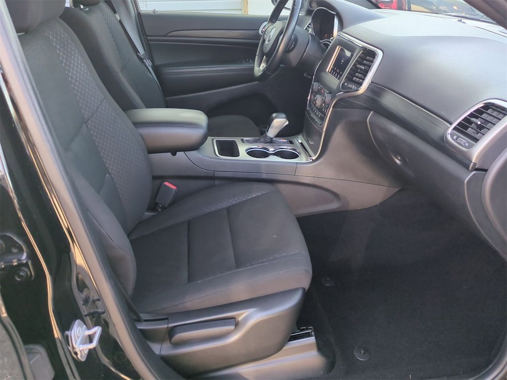 Thumbnail: 2021 Jeep Grand Cherokee - 11