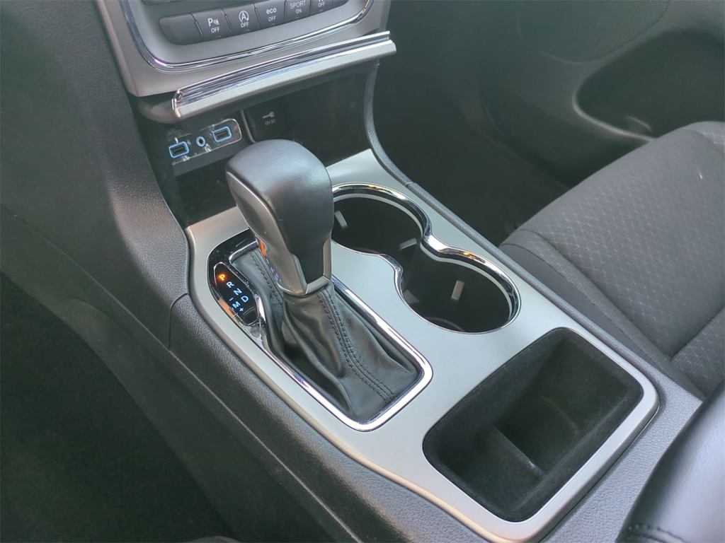 Thumbnail: 2021 Jeep Grand Cherokee - 14