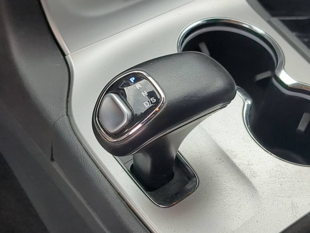 Thumbnail: 2015 Jeep Grand Cherokee - 15