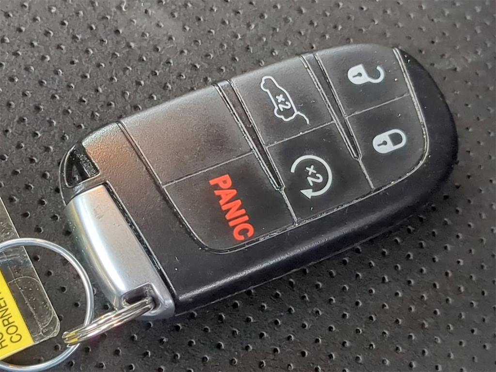 Thumbnail: 2022 Jeep Grand Cherokee - 18