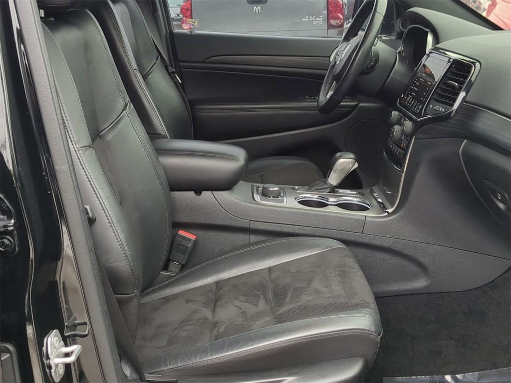 Thumbnail: 2022 Jeep Grand Cherokee - 11