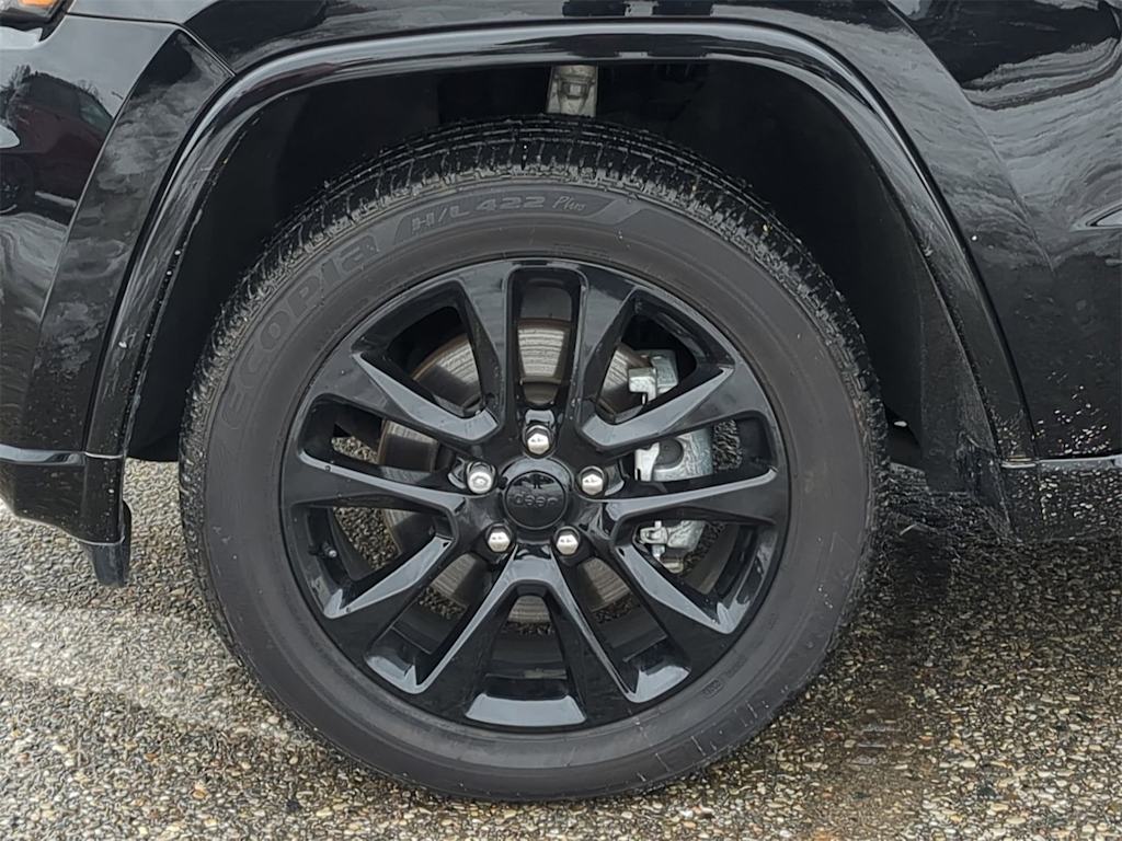 Thumbnail: 2022 Jeep Grand Cherokee - 8