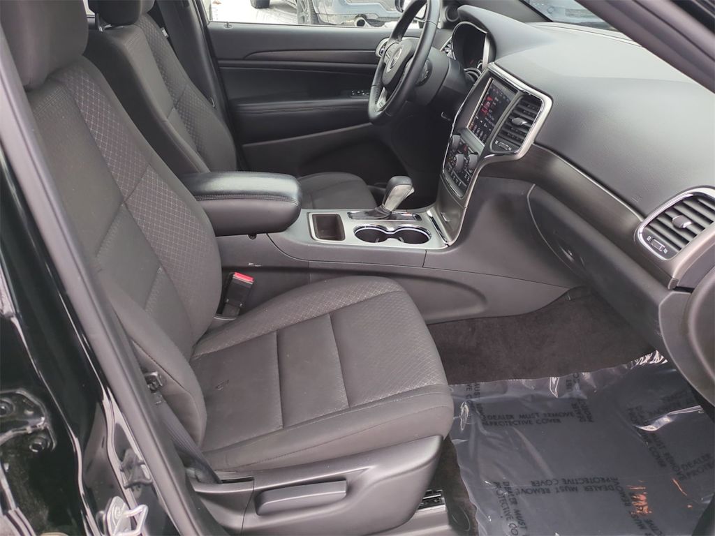 Thumbnail: 2018 Jeep Grand Cherokee - 27