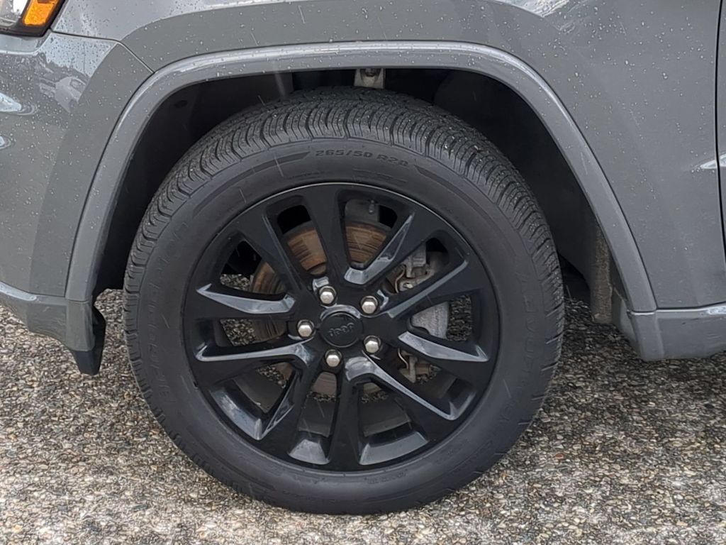 Thumbnail: 2020 Jeep Grand Cherokee - 8