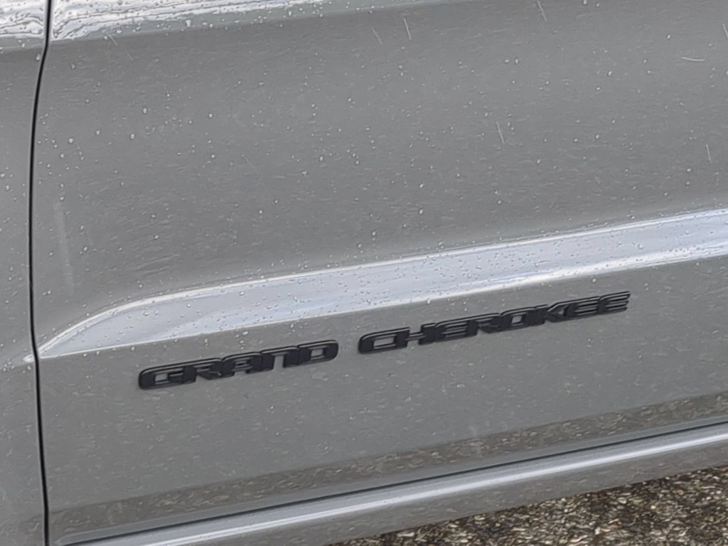 Thumbnail: 2020 Jeep Grand Cherokee - 7