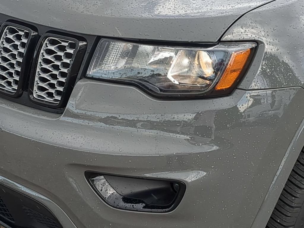 Thumbnail: 2020 Jeep Grand Cherokee - 24