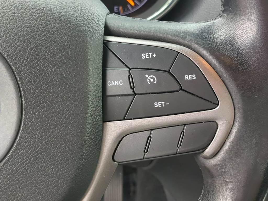 Thumbnail: 2020 Jeep Grand Cherokee - 29