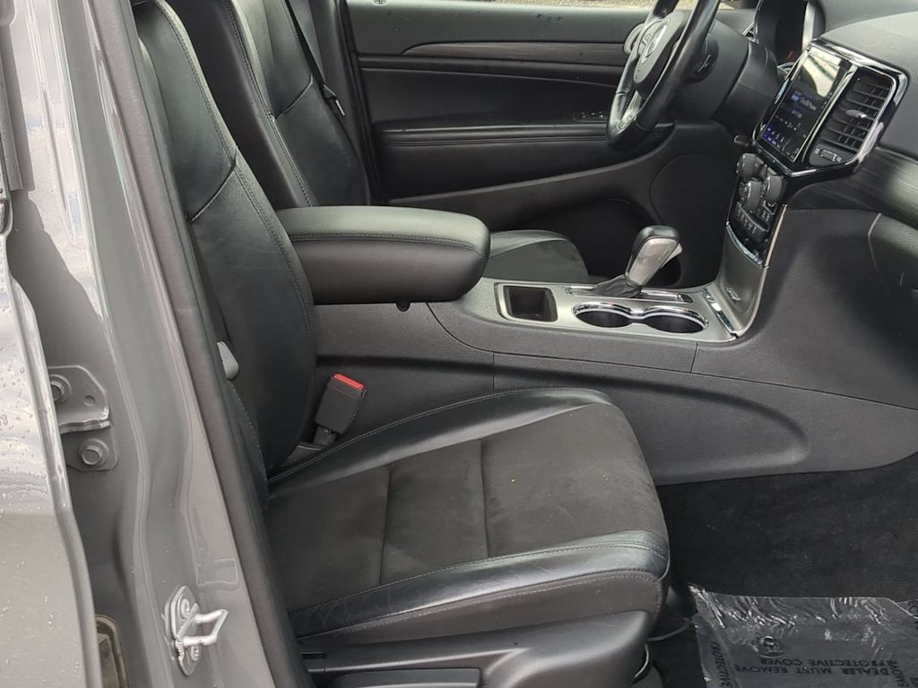 Thumbnail: 2020 Jeep Grand Cherokee - 11