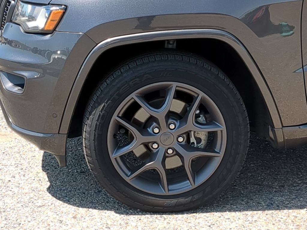 Thumbnail: 2021 Jeep Grand Cherokee - 8