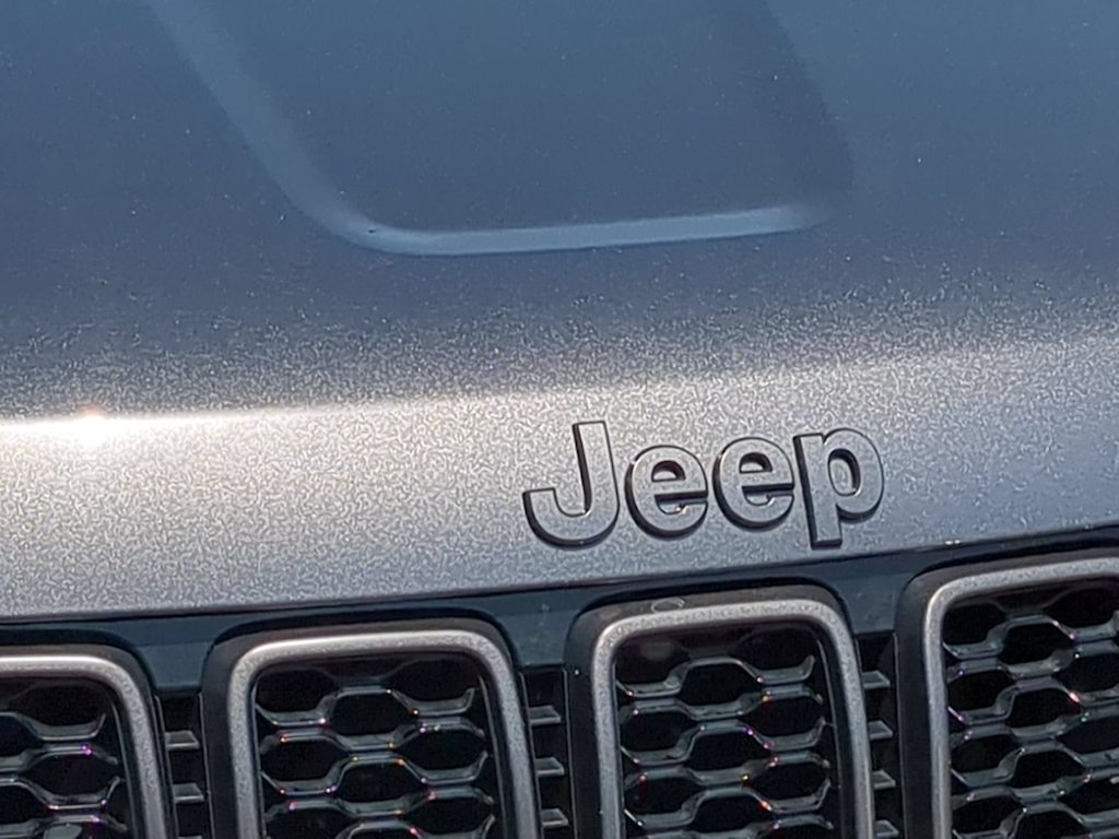 Thumbnail: 2021 Jeep Grand Cherokee - 7