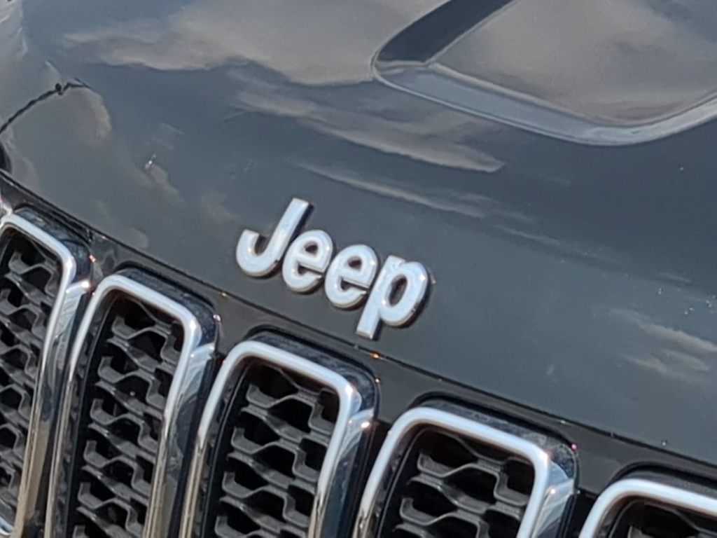 Thumbnail: 2021 Jeep Grand Cherokee - 7