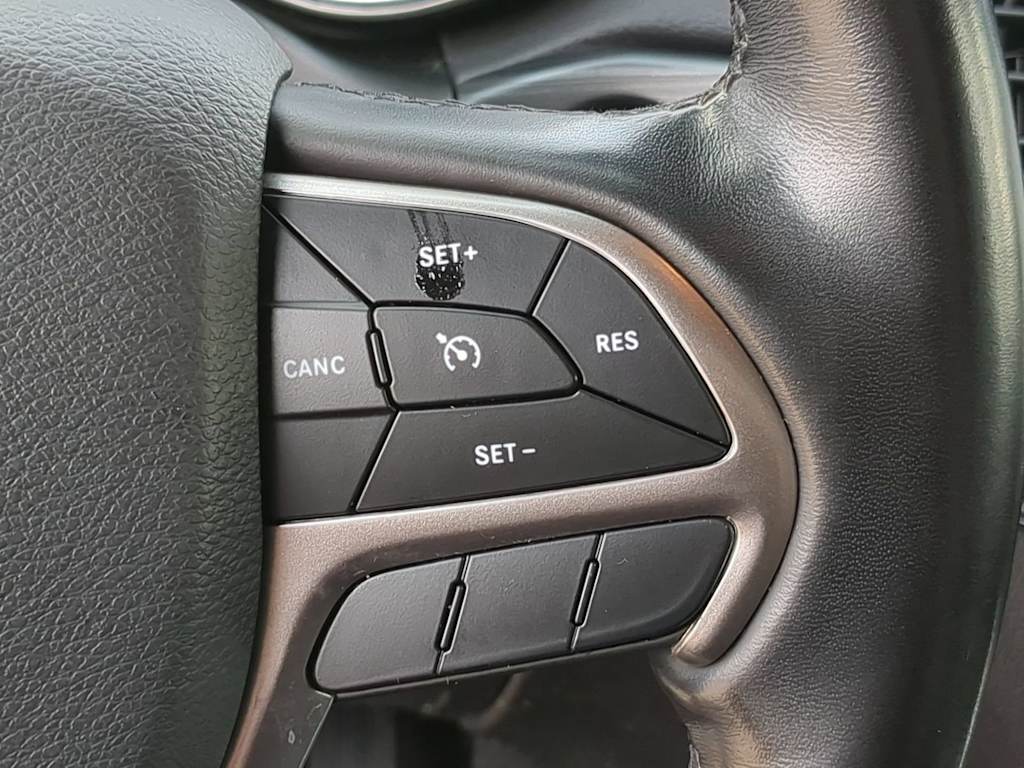 Thumbnail: 2021 Jeep Grand Cherokee - 28