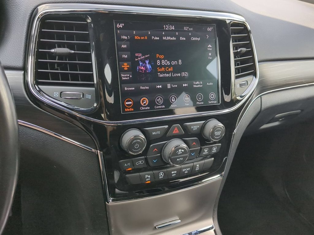Thumbnail: 2021 Jeep Grand Cherokee - 14