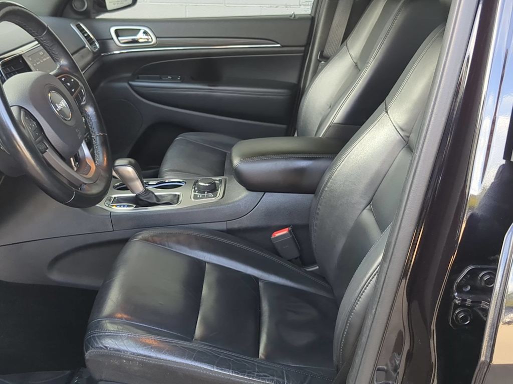 Thumbnail: 2020 Jeep Grand Cherokee - 10