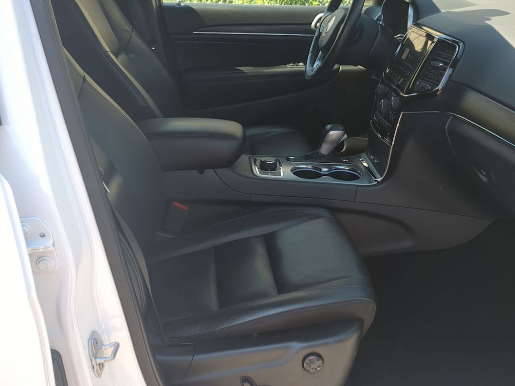 Thumbnail: 2020 Jeep Grand Cherokee - 11