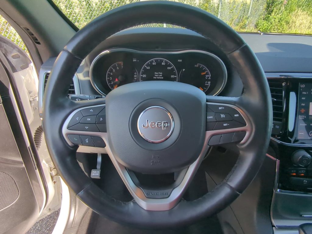 Thumbnail: 2020 Jeep Grand Cherokee - 13