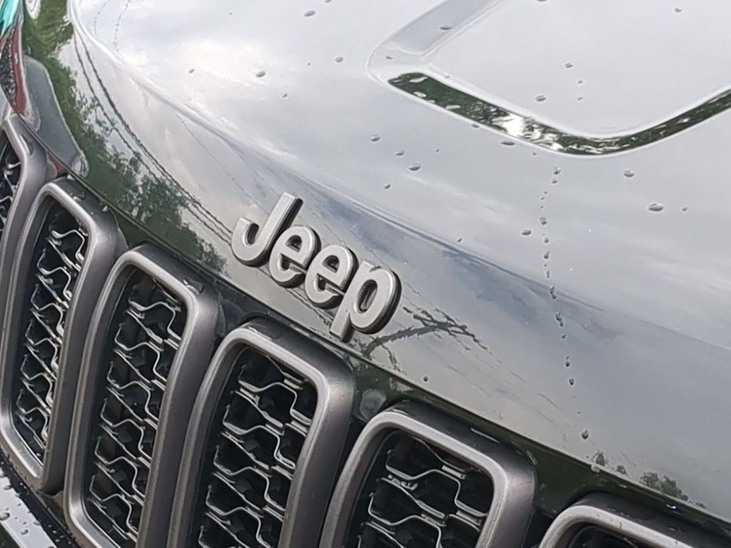 Thumbnail: 2021 Jeep Grand Cherokee - 7