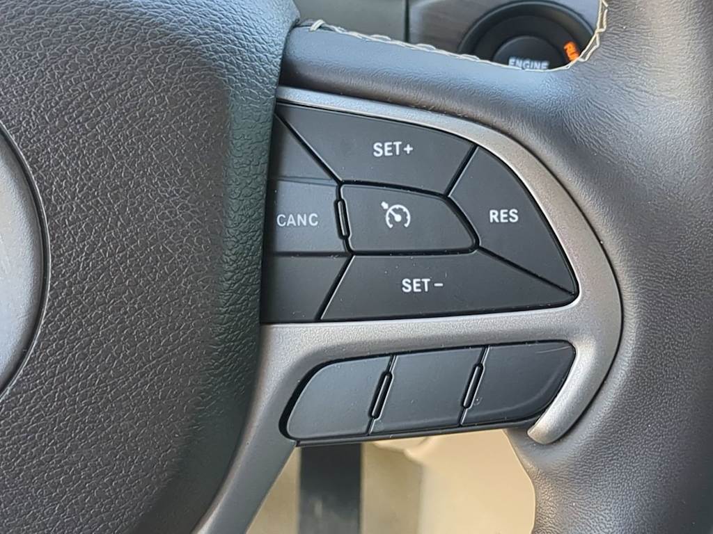 Thumbnail: 2020 Jeep Grand Cherokee - 29