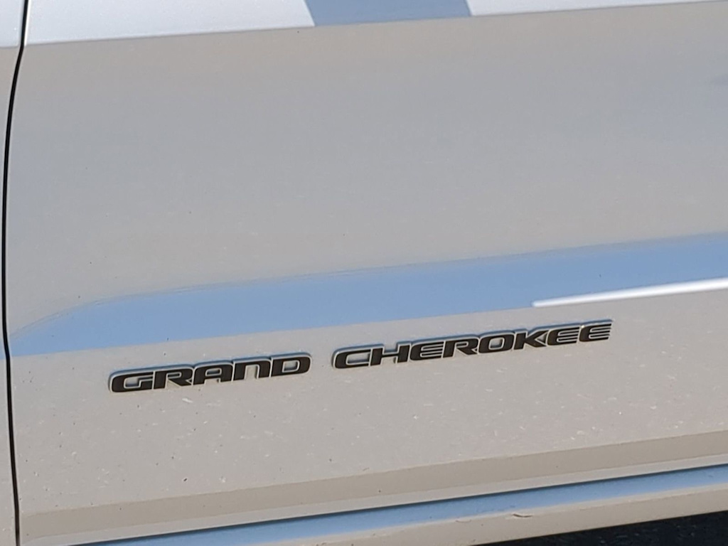 Thumbnail: 2020 Jeep Grand Cherokee - 7
