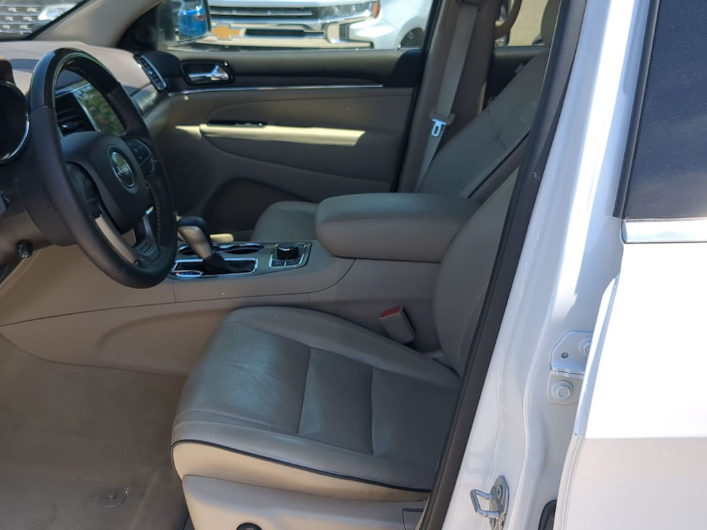 Thumbnail: 2020 Jeep Grand Cherokee - 10