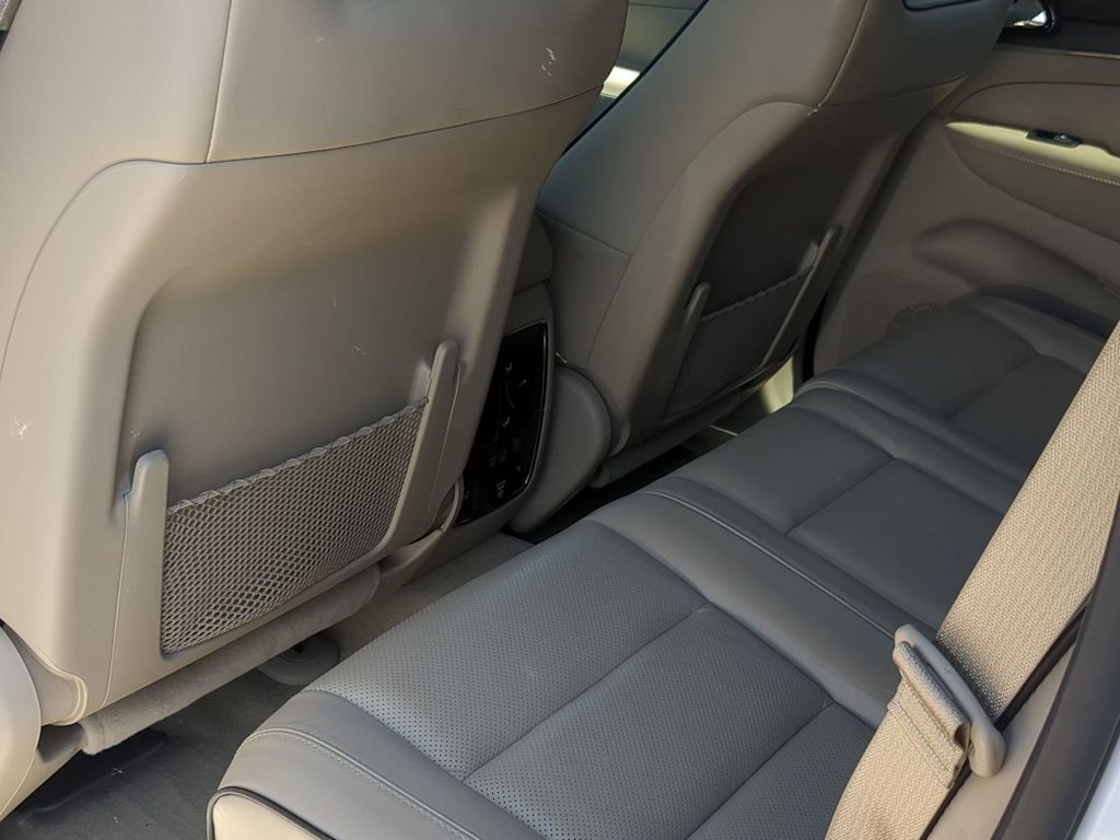 Thumbnail: 2020 Jeep Grand Cherokee - 12