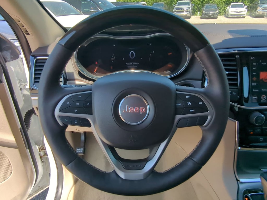 Thumbnail: 2020 Jeep Grand Cherokee - 13