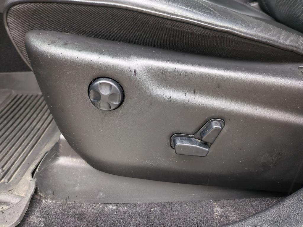 Thumbnail: 2020 Jeep Grand Cherokee - 25