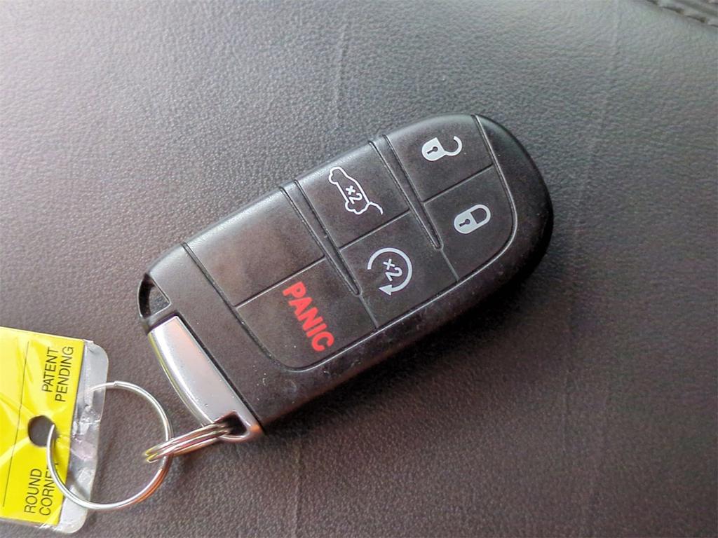 Thumbnail: 2020 Jeep Grand Cherokee - 35