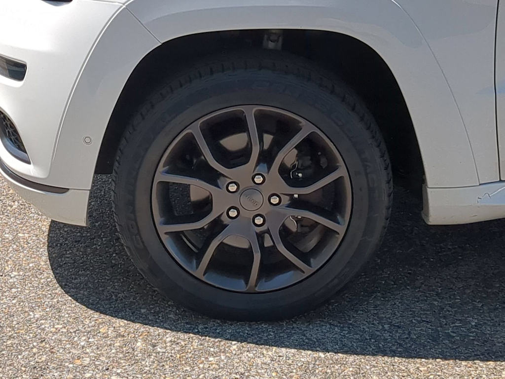Thumbnail: 2020 Jeep Grand Cherokee - 8