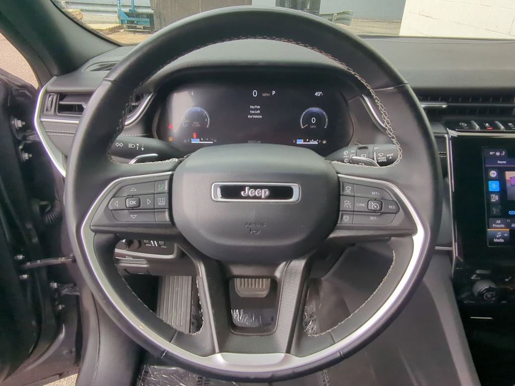 Thumbnail: 2024 Jeep Grand Cherokee - 13