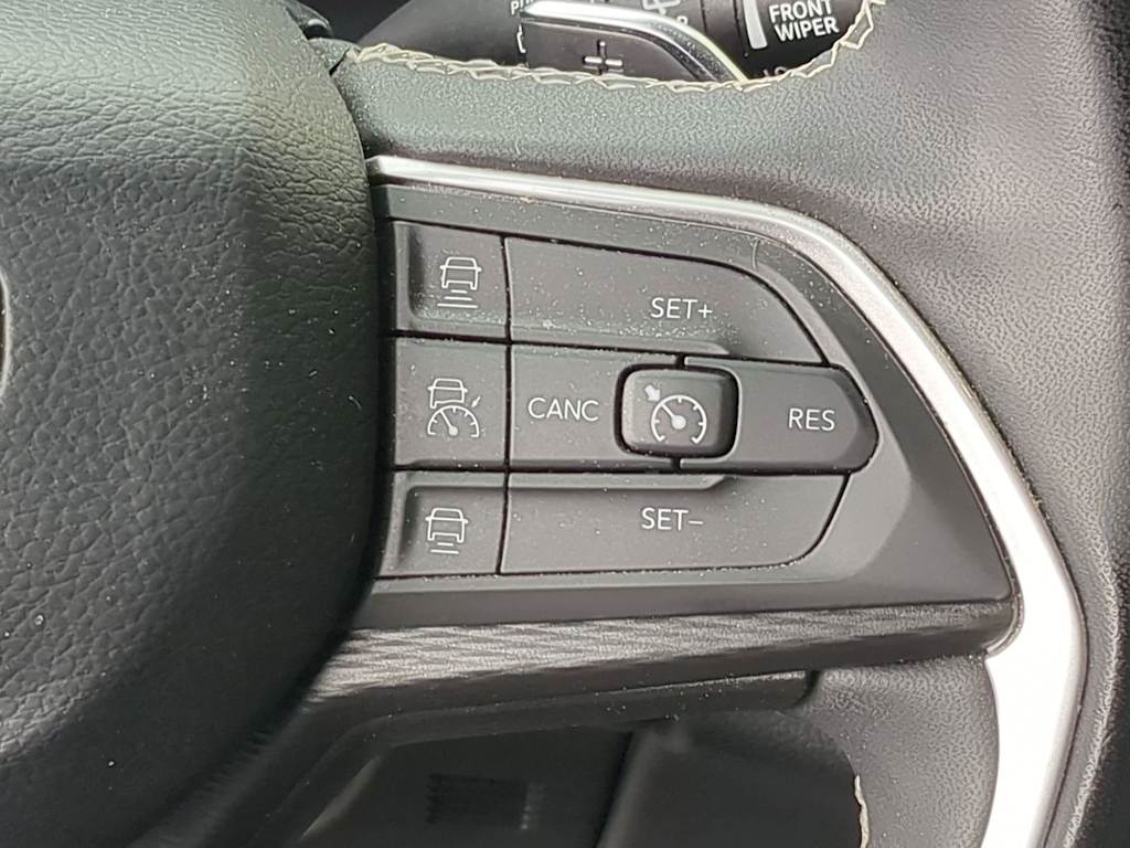 Thumbnail: 2024 Jeep Grand Cherokee - 27