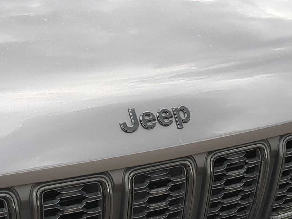 Thumbnail: 2024 Jeep Grand Cherokee - 7