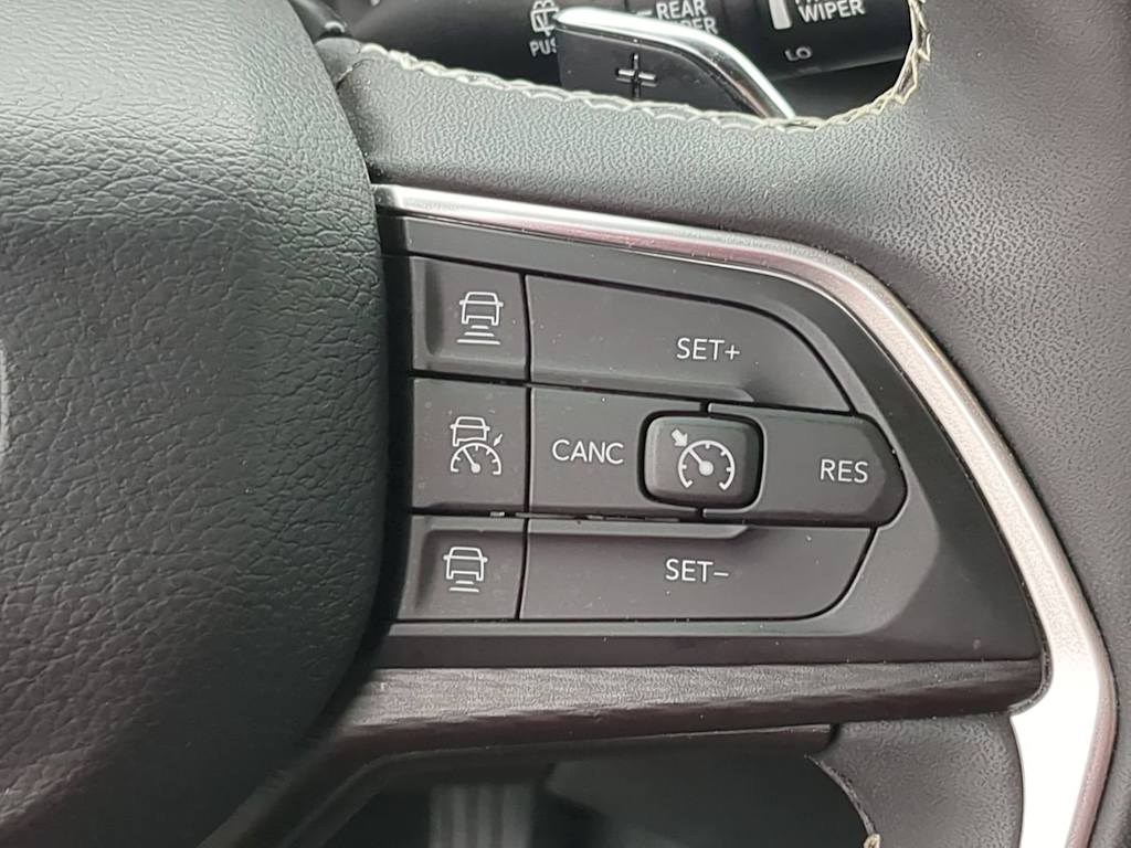 Thumbnail: 2023 Jeep Grand Cherokee - 28