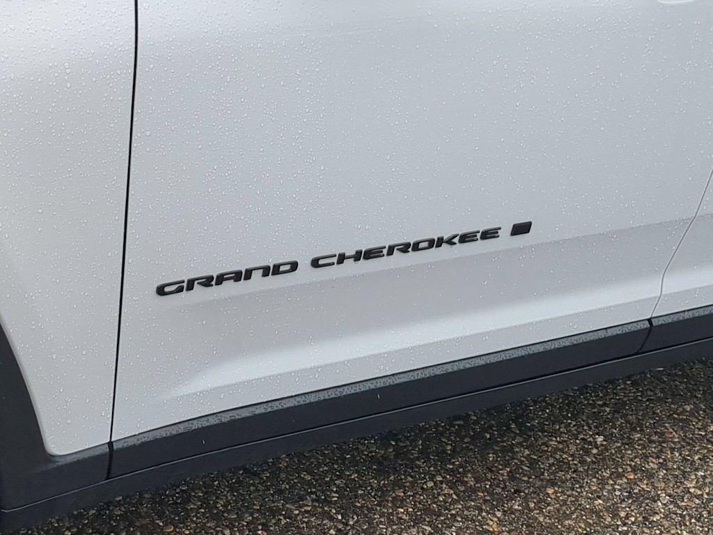 Thumbnail: 2023 Jeep Grand Cherokee - 7