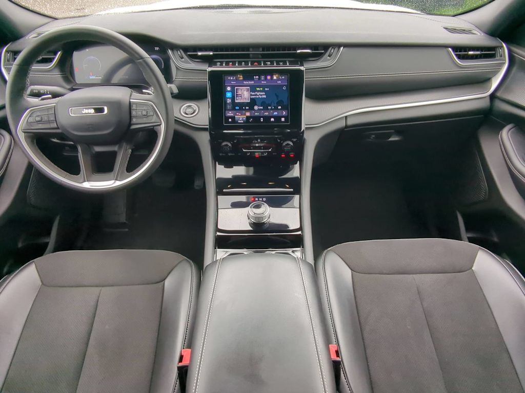 Thumbnail: 2023 Jeep Grand Cherokee - 9