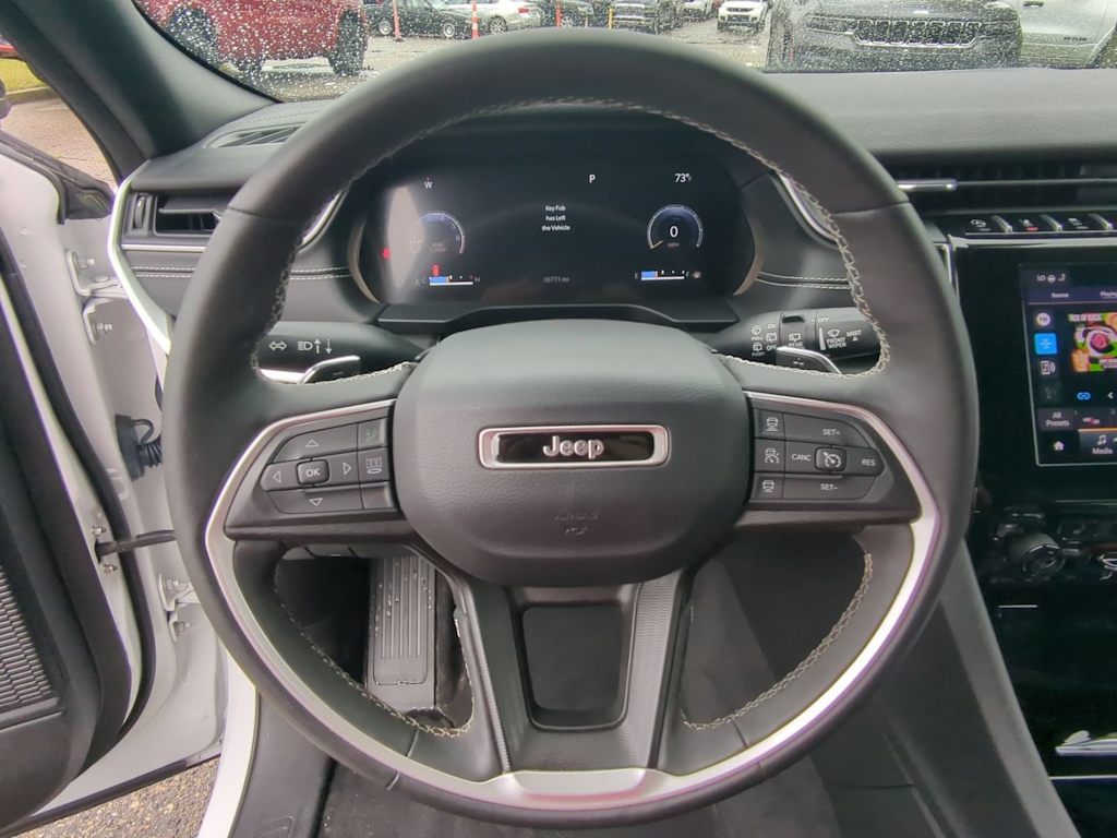 Thumbnail: 2023 Jeep Grand Cherokee - 13