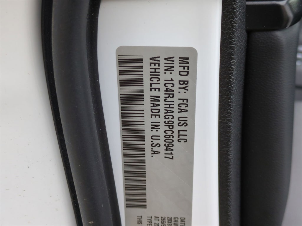 Thumbnail: 2023 Jeep Grand Cherokee - 18