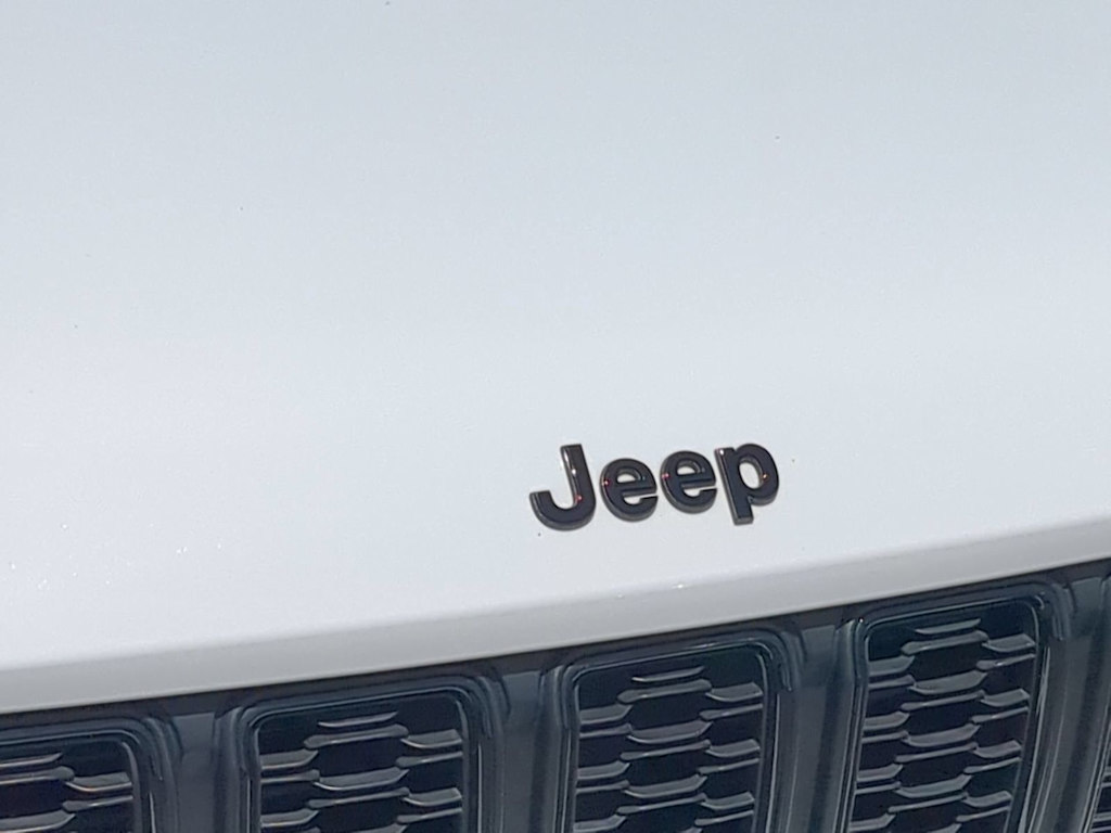 Thumbnail: 2023 Jeep Grand Cherokee - 7