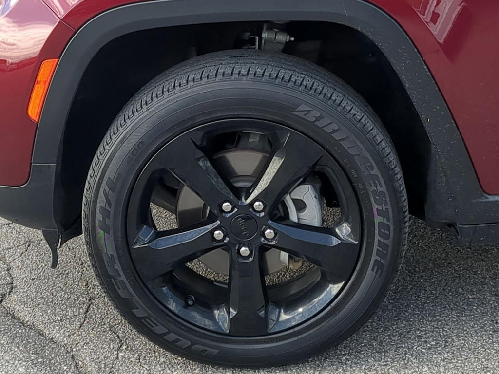 Thumbnail: 2023 Jeep Grand Cherokee - 8