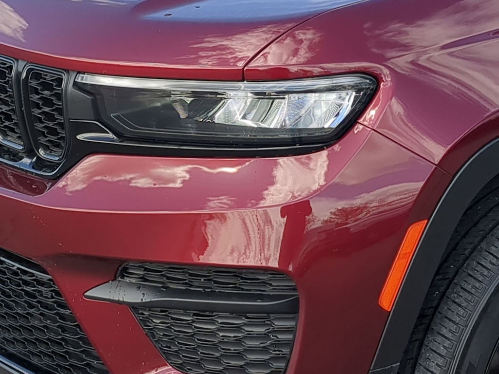 Thumbnail: 2023 Jeep Grand Cherokee - 23