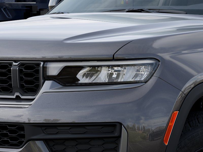 Thumbnail: 2026 Jeep Grand Cherokee - 16