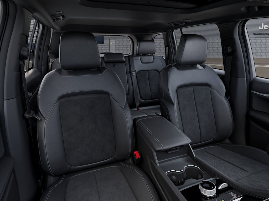 Thumbnail: 2026 Jeep Grand Cherokee - 9