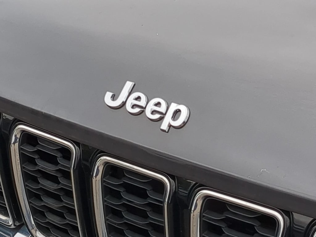 Thumbnail: 2023 Jeep Grand Cherokee - 7