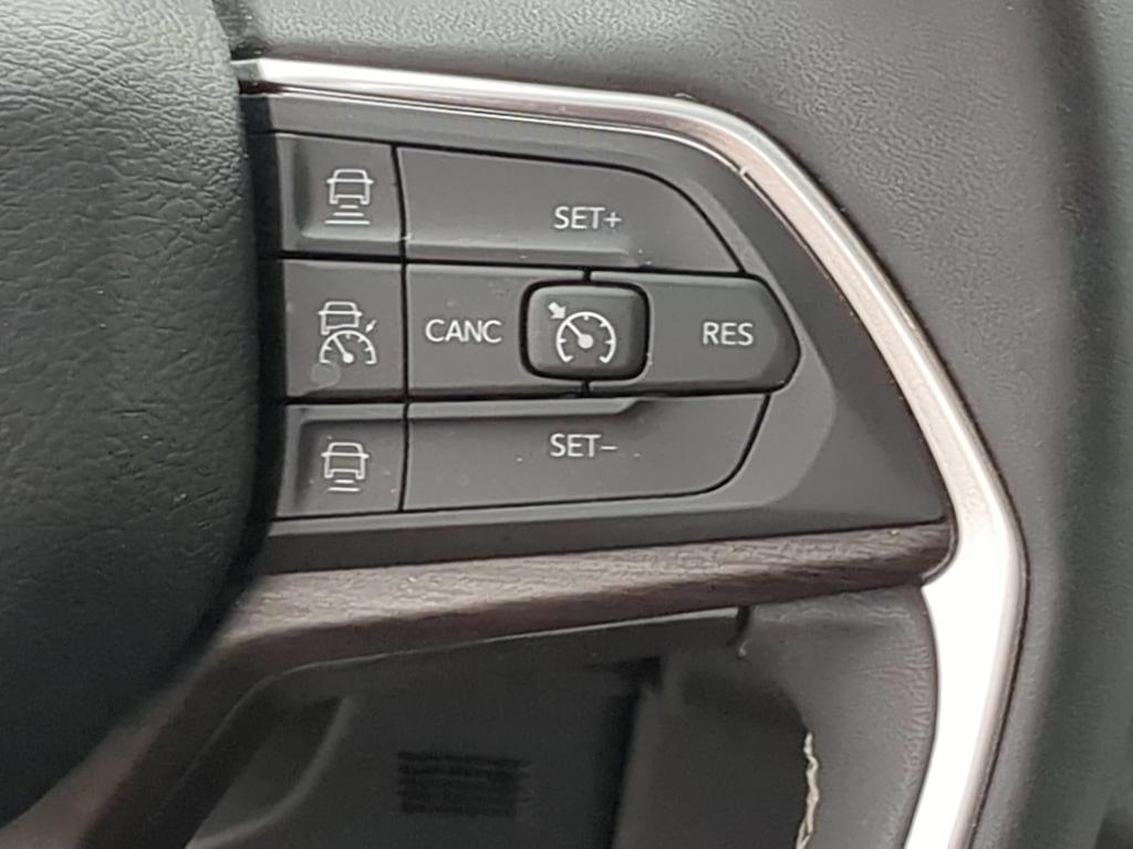 Thumbnail: 2023 Jeep Grand Cherokee - 28