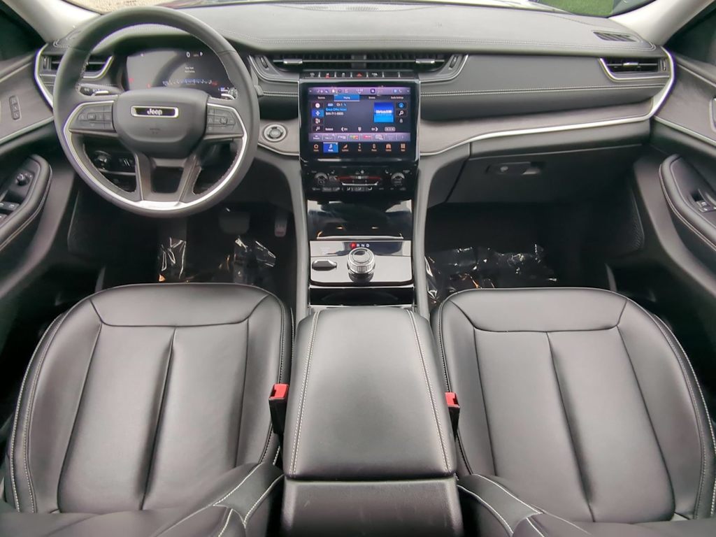 Thumbnail: 2023 Jeep Grand Cherokee - 9