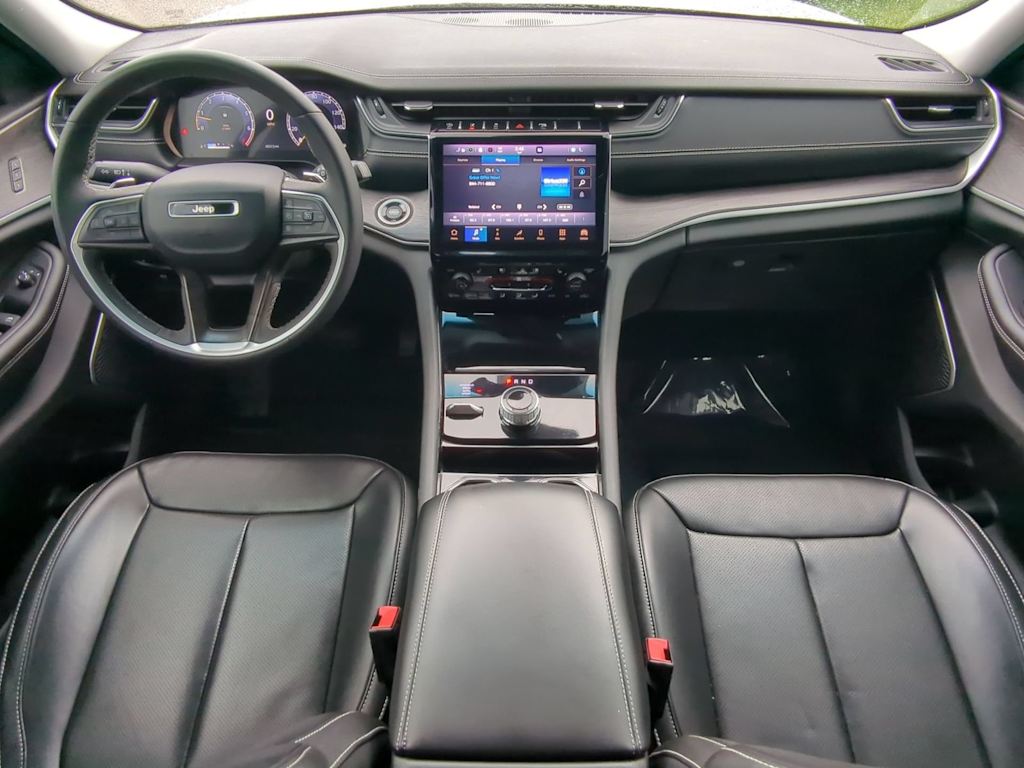 Thumbnail: 2023 Jeep Grand Cherokee - 9