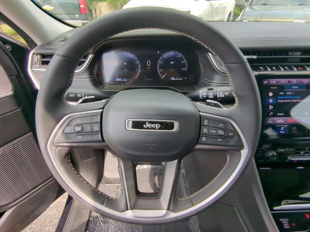 Thumbnail: 2023 Jeep Grand Cherokee - 13