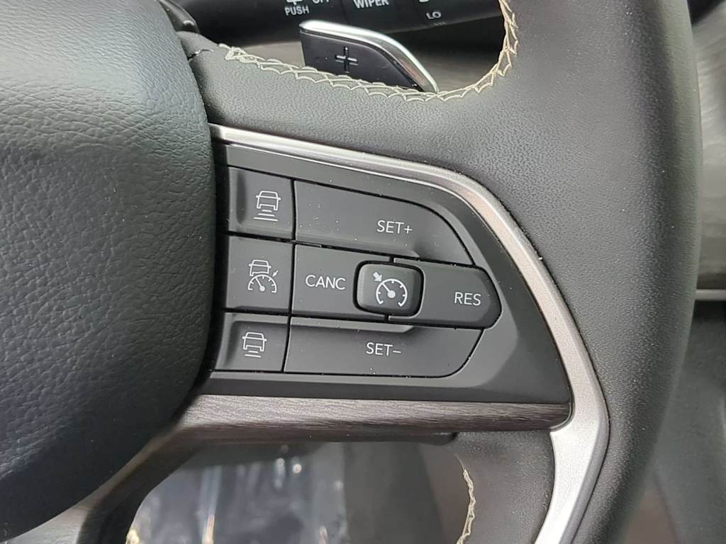 Thumbnail: 2023 Jeep Grand Cherokee - 29