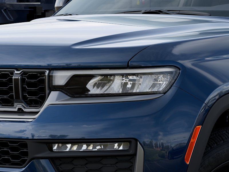 Thumbnail: 2026 Jeep Grand Cherokee - 16