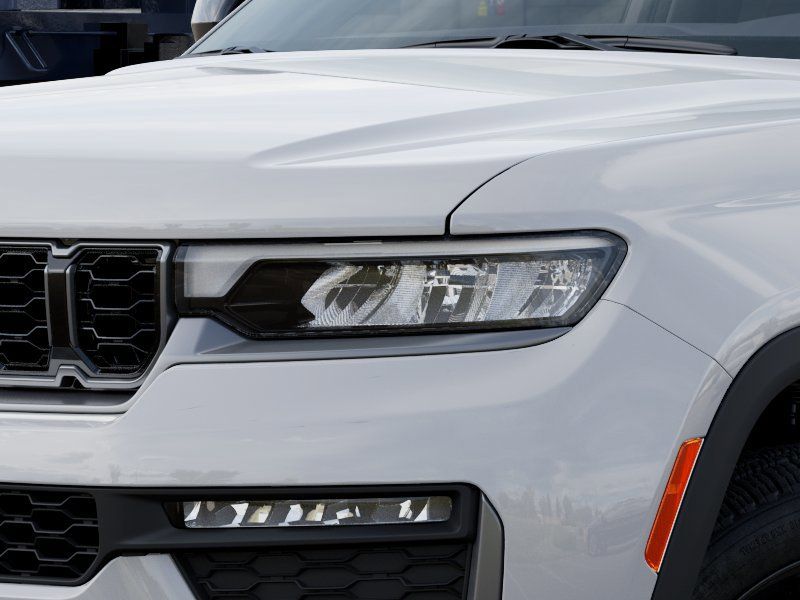 Thumbnail: 2026 Jeep Grand Cherokee - 16
